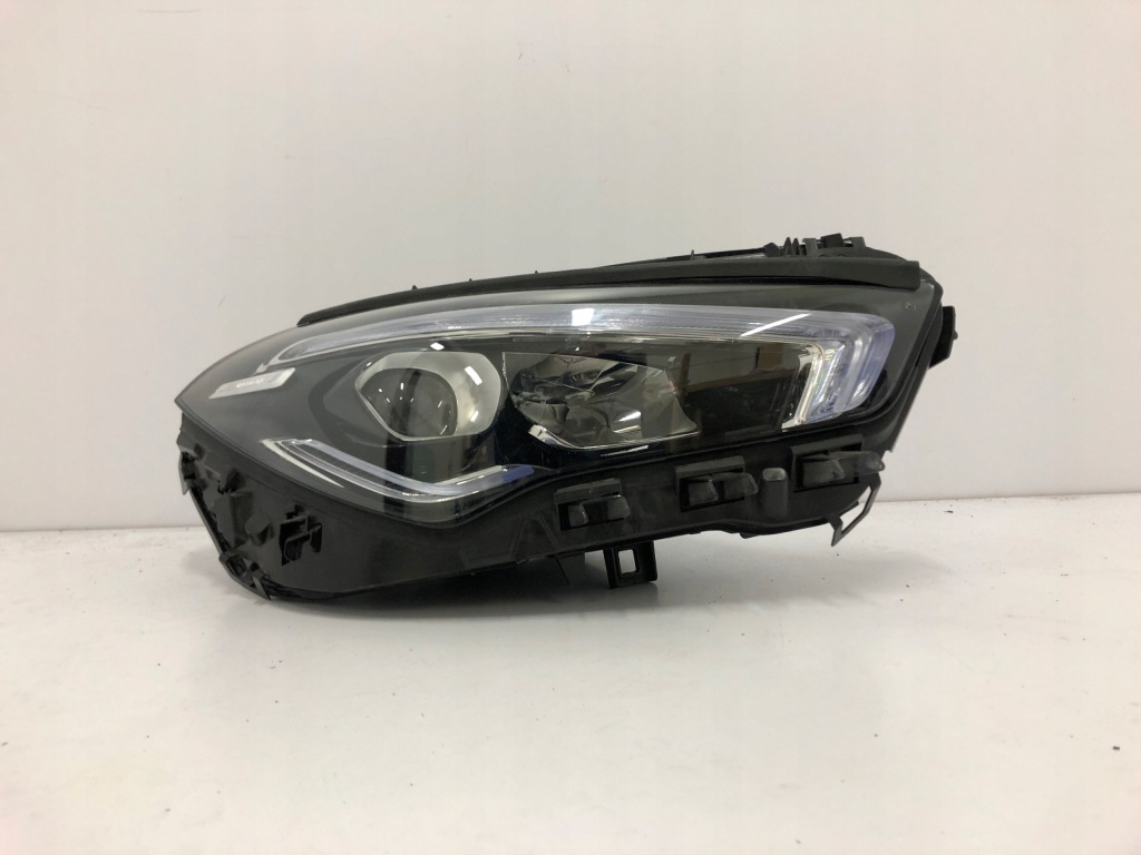 Купить Mercedes w118 cla фара правый  led performance