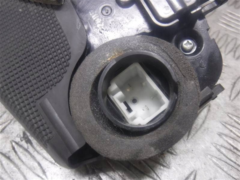 фото №2, Замок правый задняя дверь toyota avalon