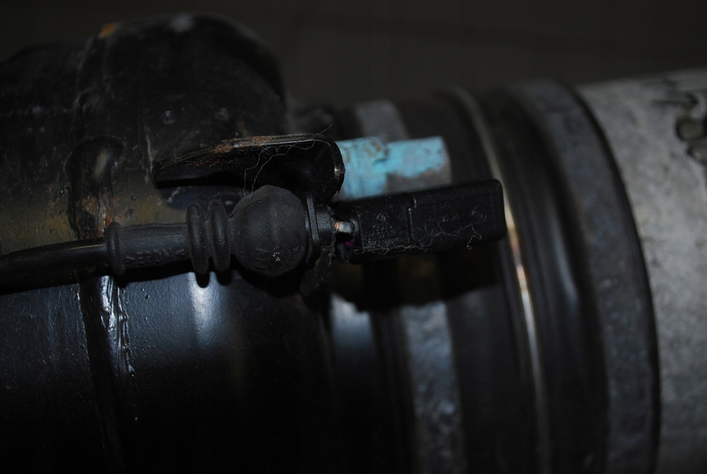 фото №8, Амортизатор подушка правый задняя audi a8 d4