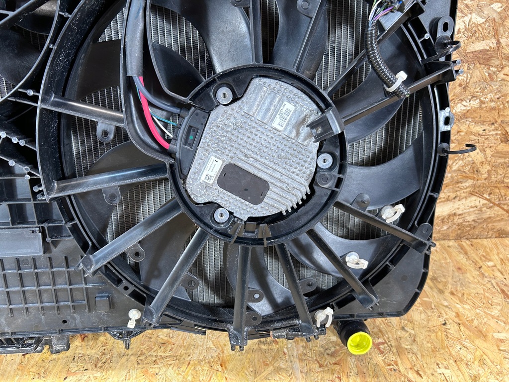 фото №9, Комплект радиатор радиатор вентилятор range rover sport l494 2.0 гибрид