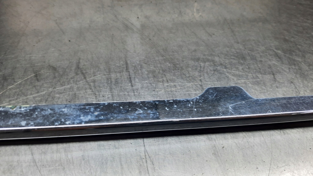 фото №11, Молдинг декоративная крышки задняя 30784236 volvo s80 ii 07-16r