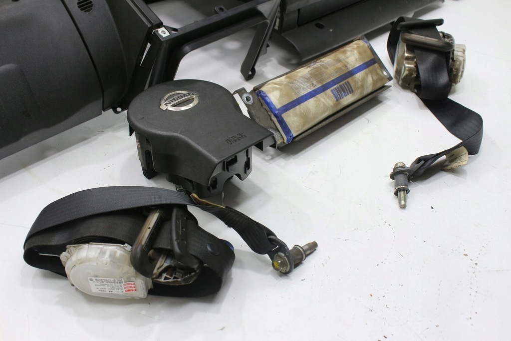 фото №7, Приборная панель консоль подушка пассажира водителя pas левый правый nissan navara d40