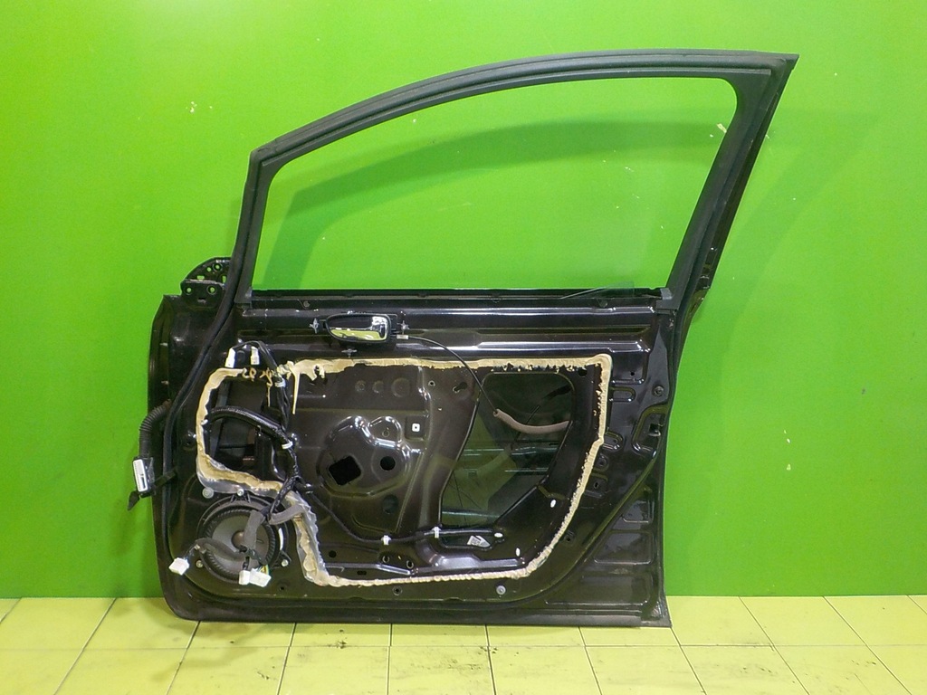 фото №10, Nissan leaf i lift 16r 5d двері праве перед