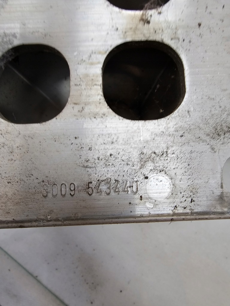 фото №11, Citroen c3 picasso 2009 балка бампера передній