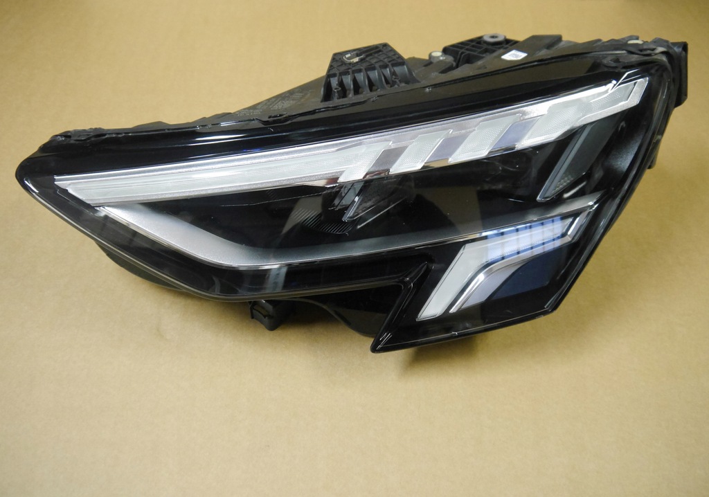 фото №1, Audi a3 8y лампа full led левая 8y0941033