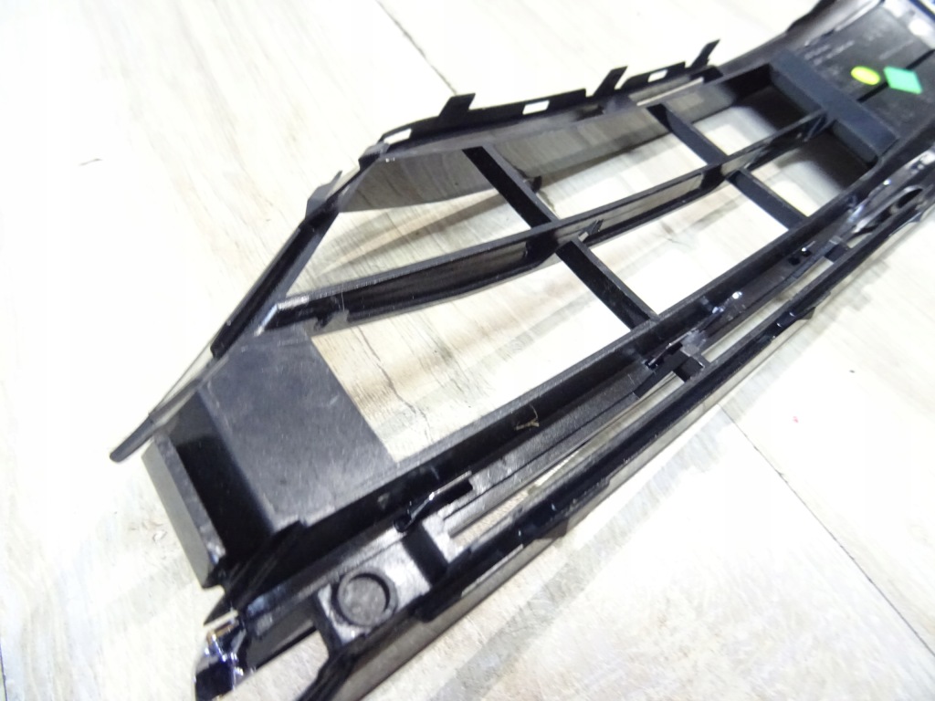 фото №9, Audi a8 d4 4h lift решётка бампера перед правая 4h0807680 r