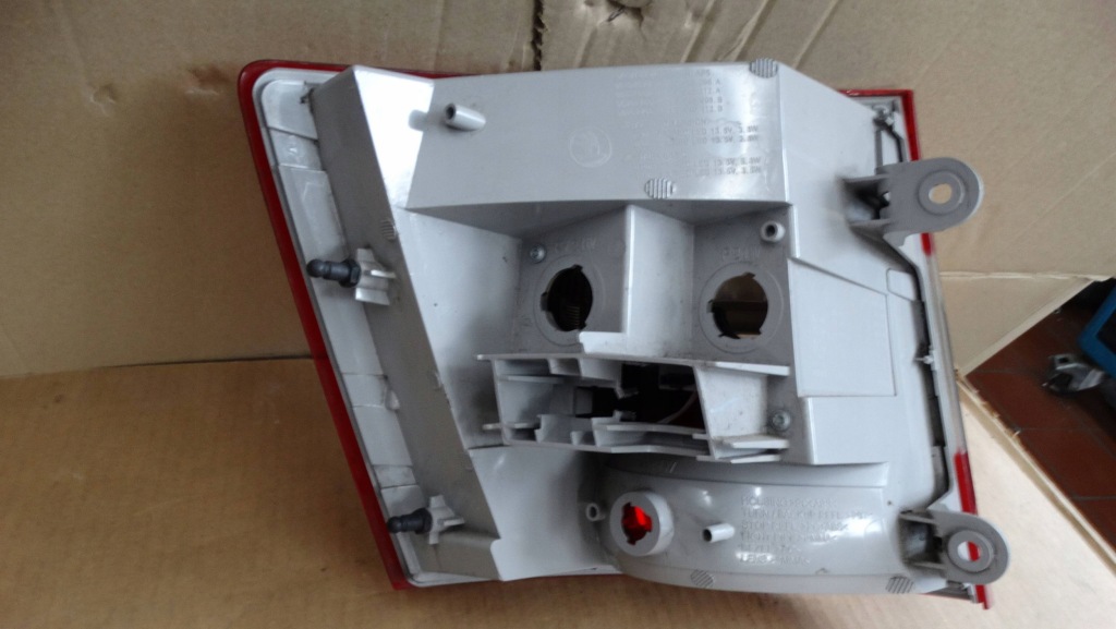 фото №8, Лампа правый задняя 5e9945096b skoda octavia iii kombi lift