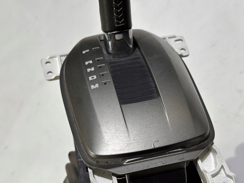 фото №15, Вибірник домкрат шкіра важіль передач cherolet camaro 2009 - 2015