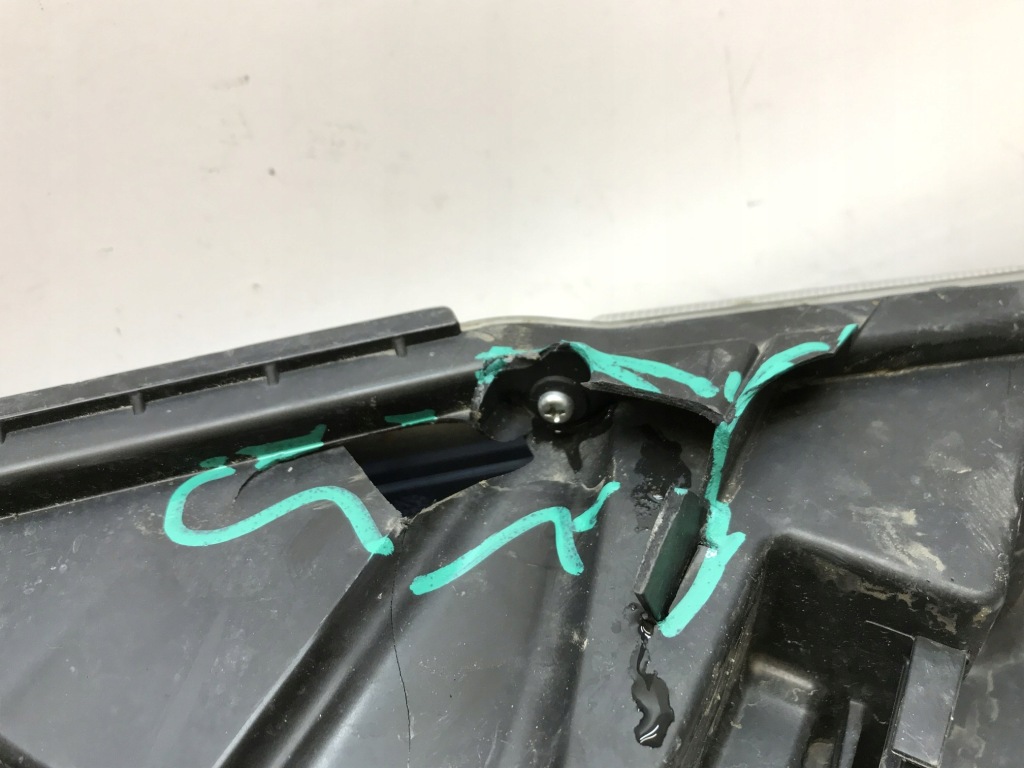 Suzuki vitara 3 3 рестайлінг  18- фара правий перед full led 100-7r016 в Україні