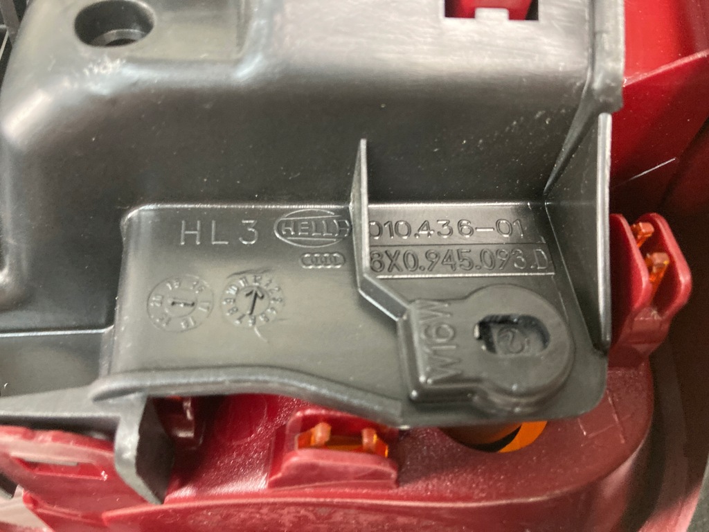 фото №9, Лампа левая задняя audi a1 8x 8x0945093d