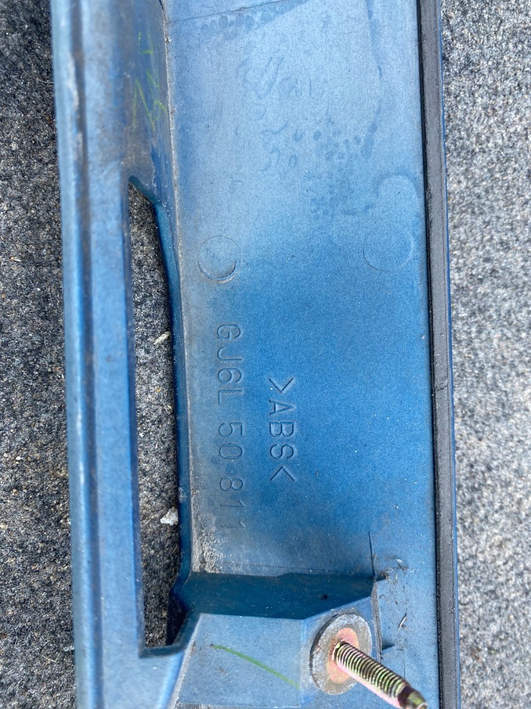 фото №3, Молдинг накладка крышки задняя mazda 6 i gg hb хэтчбек 2002-2007