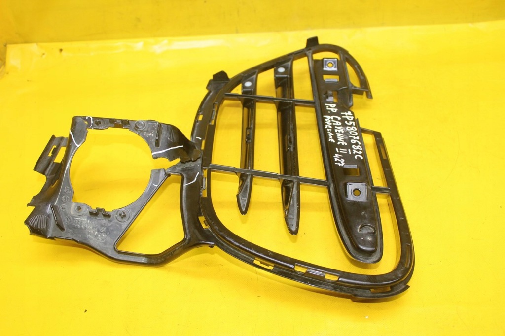 Решётка бампера правый перед porsche cayenne ii 7p5807682c с Разборки