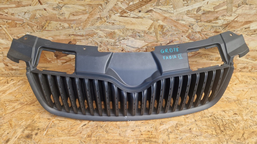 фото №1, Skoda fabia 2 ii решётка радиатора решётка радиатора бампера перед 5j0853668