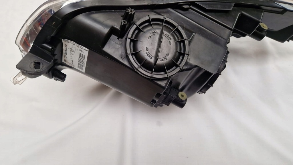 Фара лампа правий перед bi ксенон led opel insignia a оригінальний номер 13226793rh Доставка