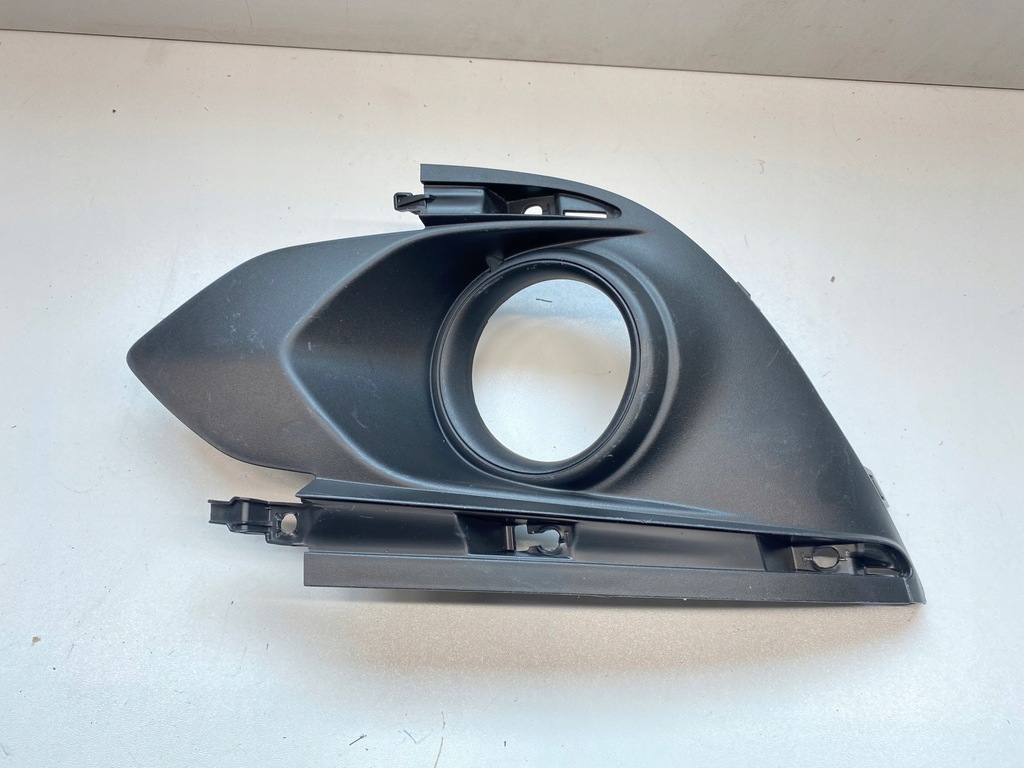 фото №1, Решітка бампера права mitsubishi space star ii 16-