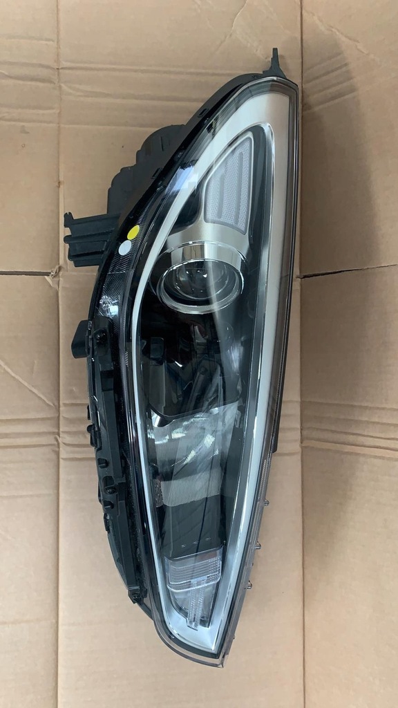 фото №1, Hyundai i30 2017- лампа правая bez подсветка