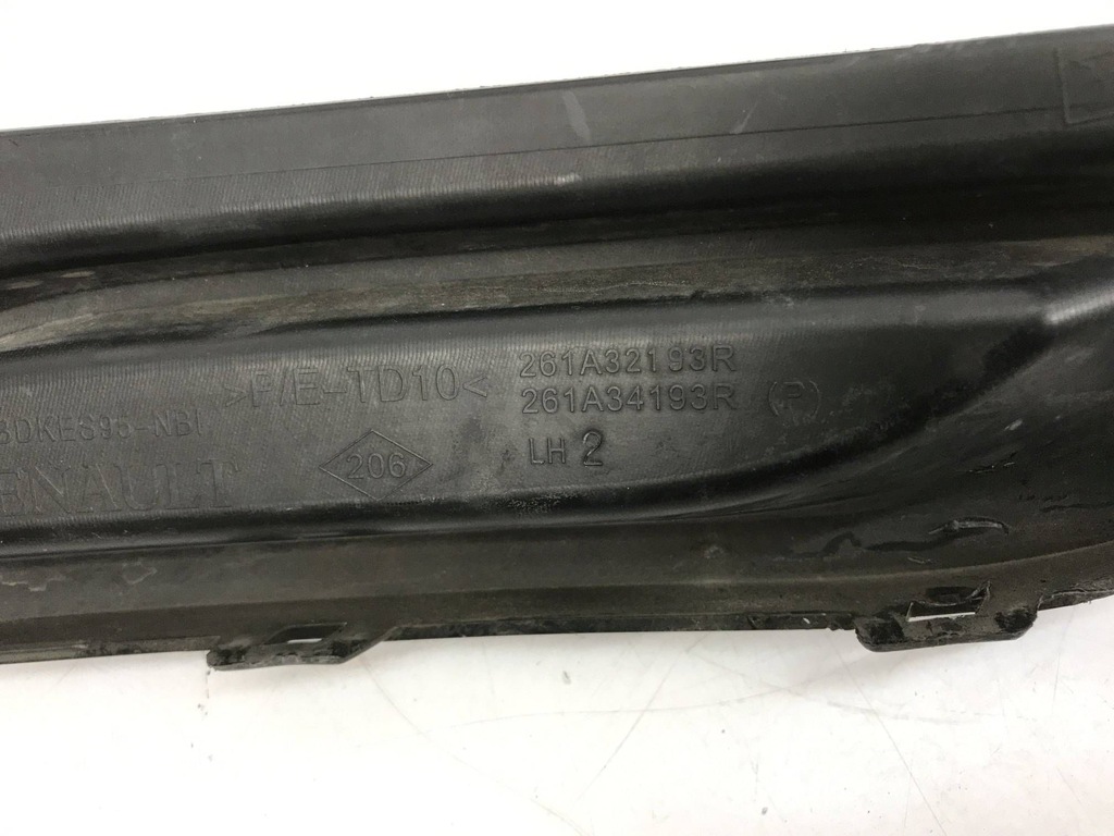 фото №11, Renault megane iii решётка бампера перед левая 261a32193r