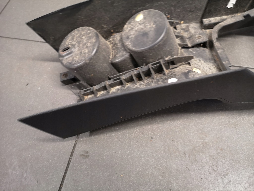 фото №11, Туннель средний чёрный vw golf v 1k0863243a