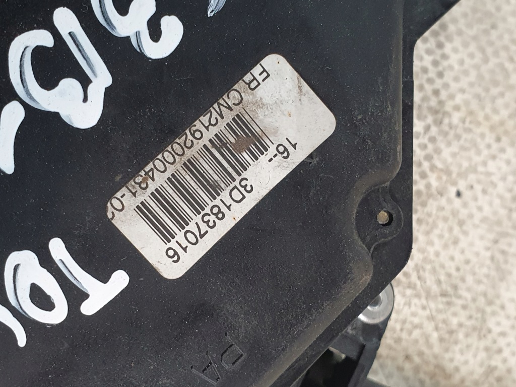 фото №9, Замок дверь правый перед оригинальный номер 3d1837016 seat toledo iii 05r.