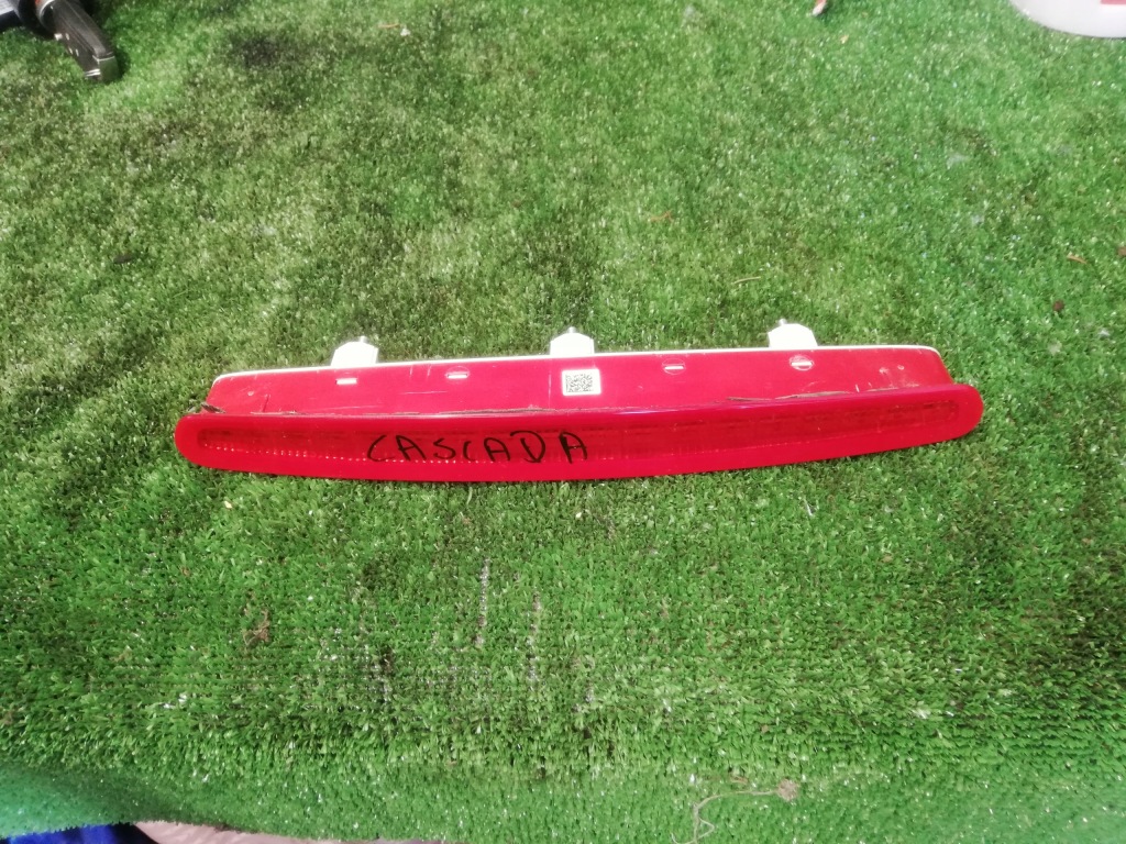 фото №1, Opel cascada третій світло стоп-сигнал