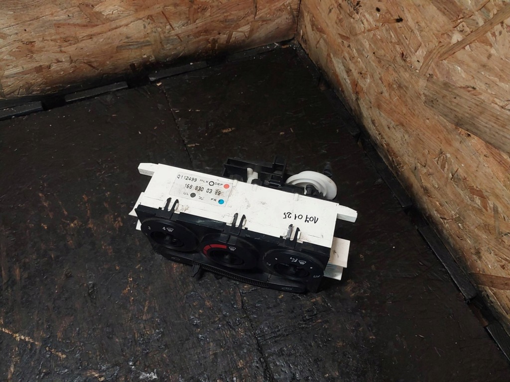 Панель кондиционера обдув mercedes-benz a w168 1688300385 в Украине