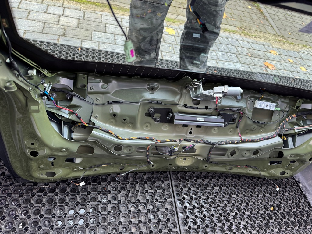 фото №6, Bmw g09 xm x8 кришка багажника задня задня p9p