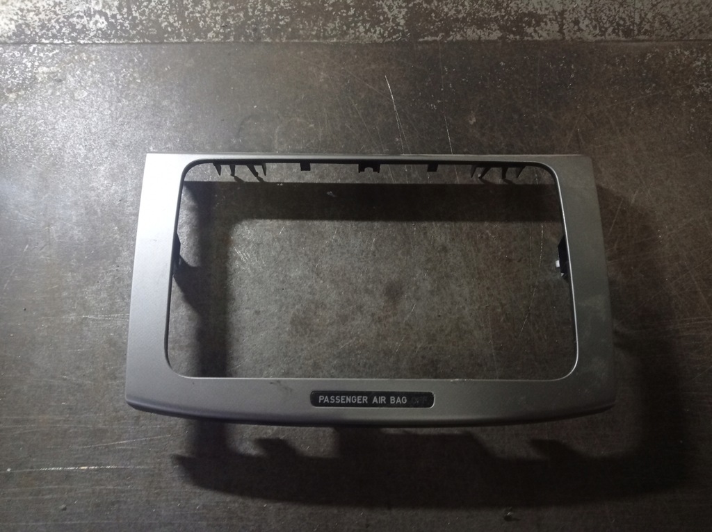 фото №1, Vw passat b6 - рамка радио 3c0858069m