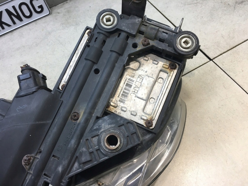 фото №8, Лампа правый перед vw phaeton 3d1941016h