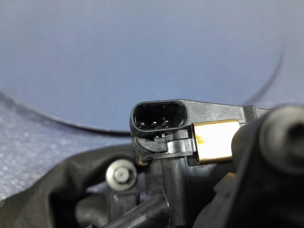 Bmw 2 f44 2.0 b 178 km термостат 8631943 b48a20a с Разборки