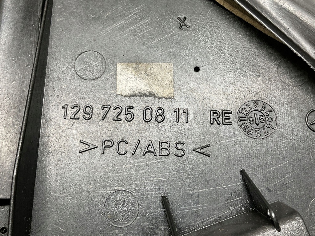 Треугольник заглушка правая mercedes sl r129 1297250811 a1297250811 Киев