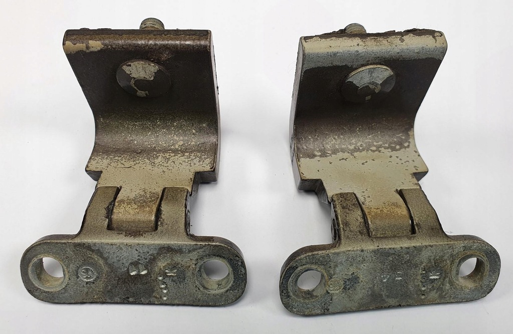 фото №1, Петли крышки vw golf v 3d пара