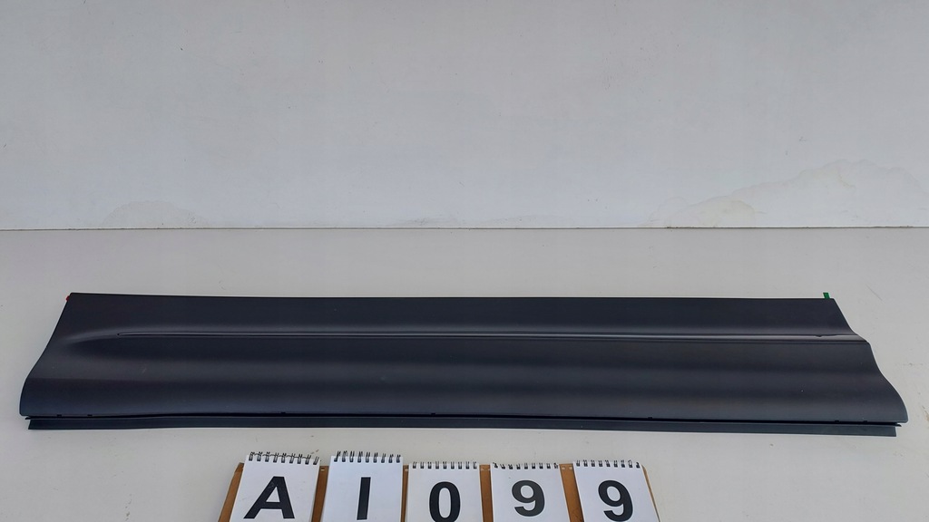 фото №1, Mercedes glb x247 w247 молдинг накладка двері лівий перед