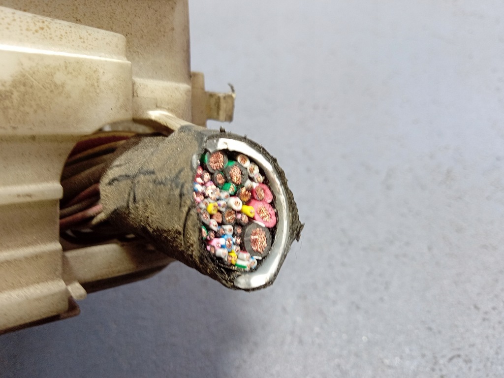 фото №5, Mazda 5 i cr 2.0 16v коробка предохранителей