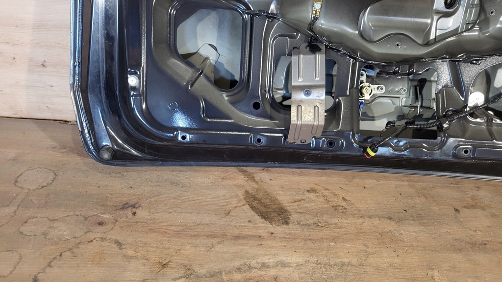 фото №11, Крышка багажника багажника mitsubishi colt vi 04-07 5d hb 01h