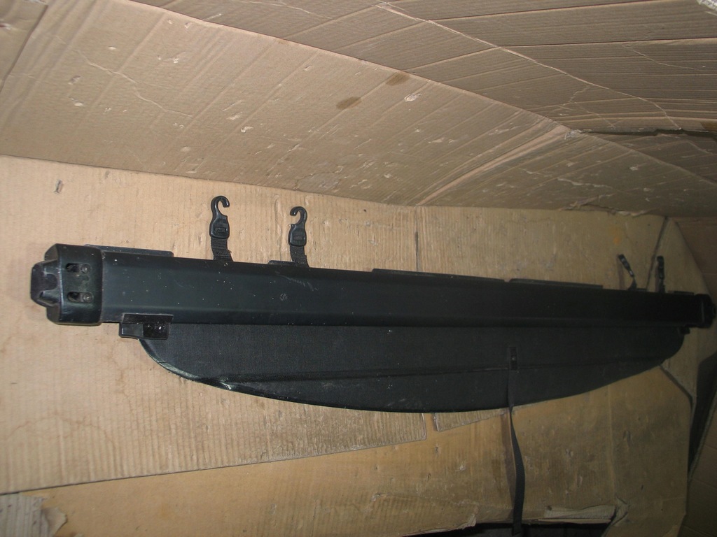 фото №6, Шторка багажника toyota avensis verso czarna