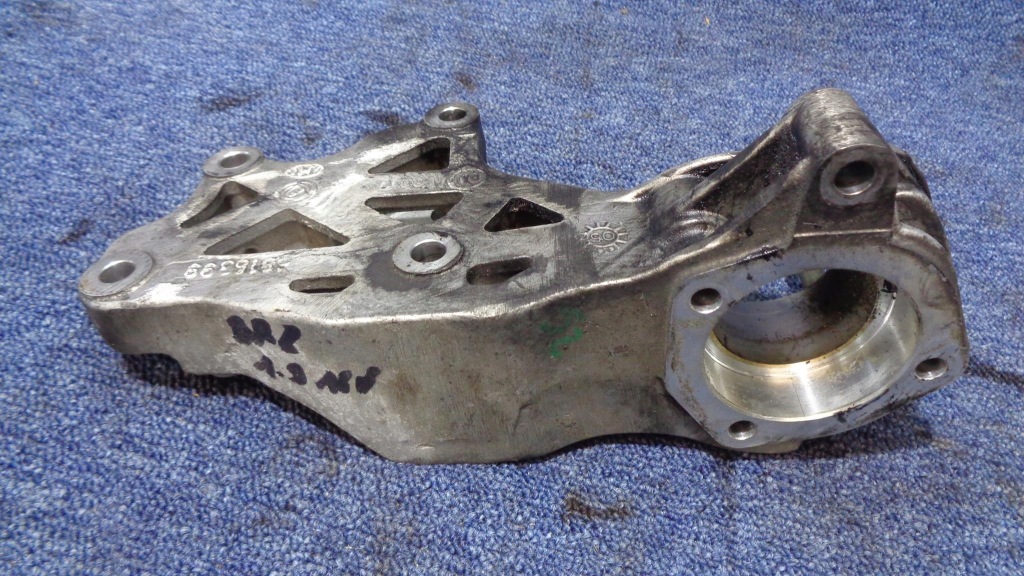 фото №1, Кронштейн опора полуось 46816399 bravo 2 1.9 16v m-jet