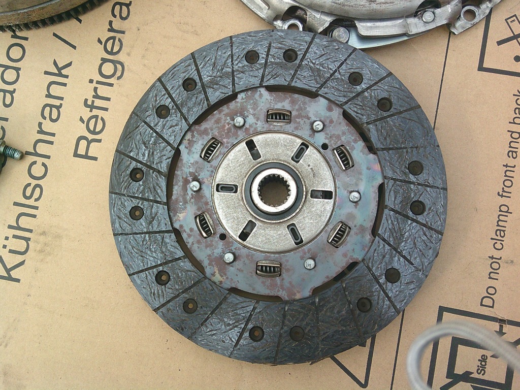 Колесо двухмассовый сцепление opel zafira b 1.7 cdti a17dtr luk 55562296 55562297 Недорого