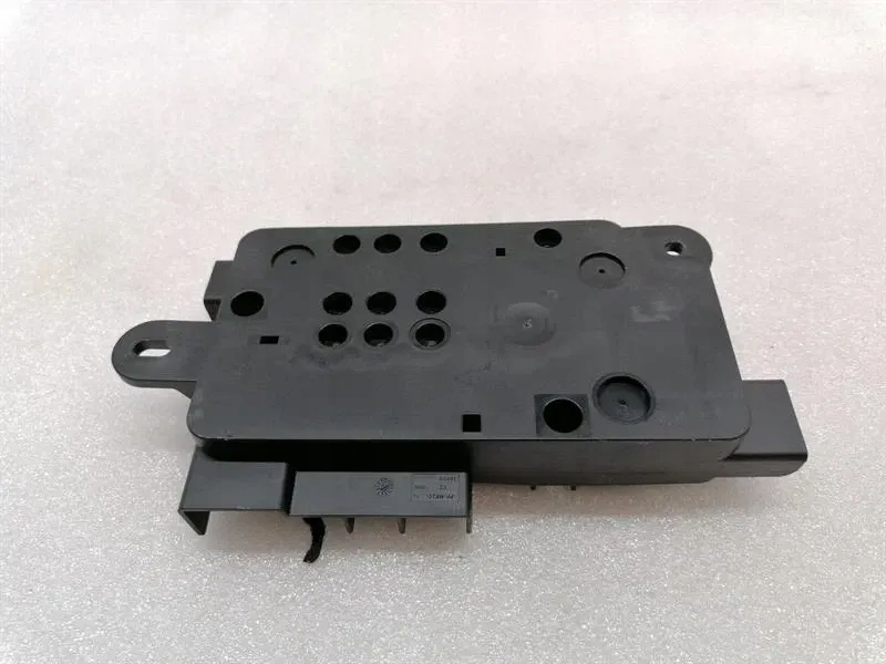 Audi r8 type 42 v10 5.2 spyder fuse box 4f0915519 Доставка