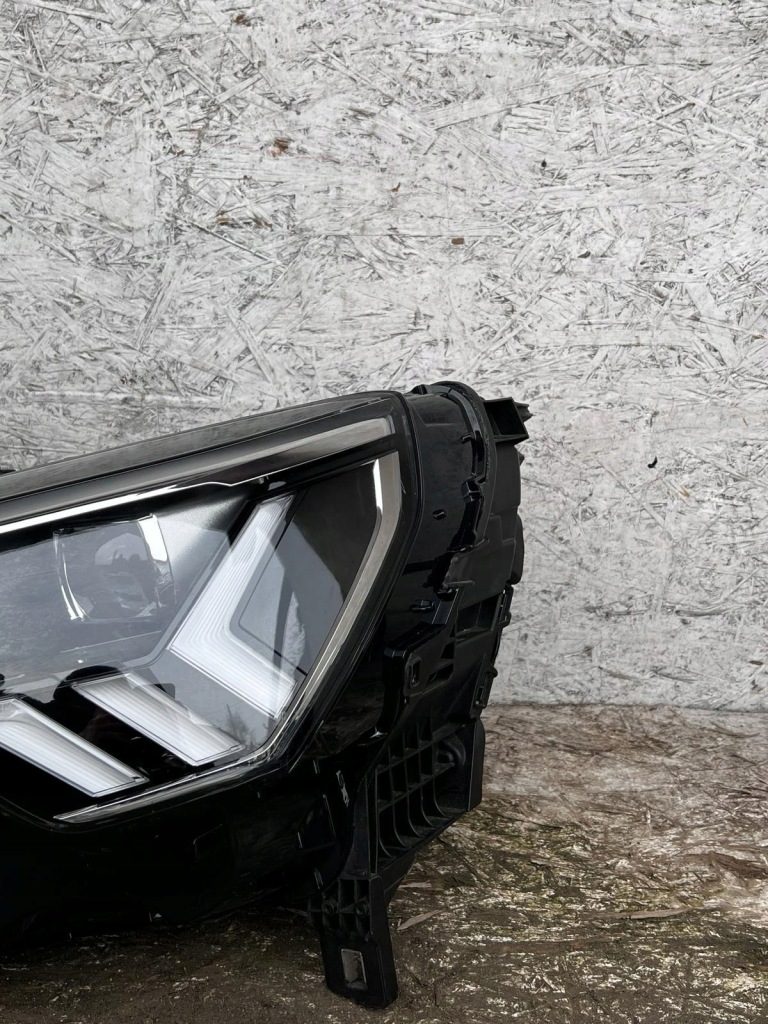 Audi q3 2019-24 рік 83a941035c фара ліва Доставка