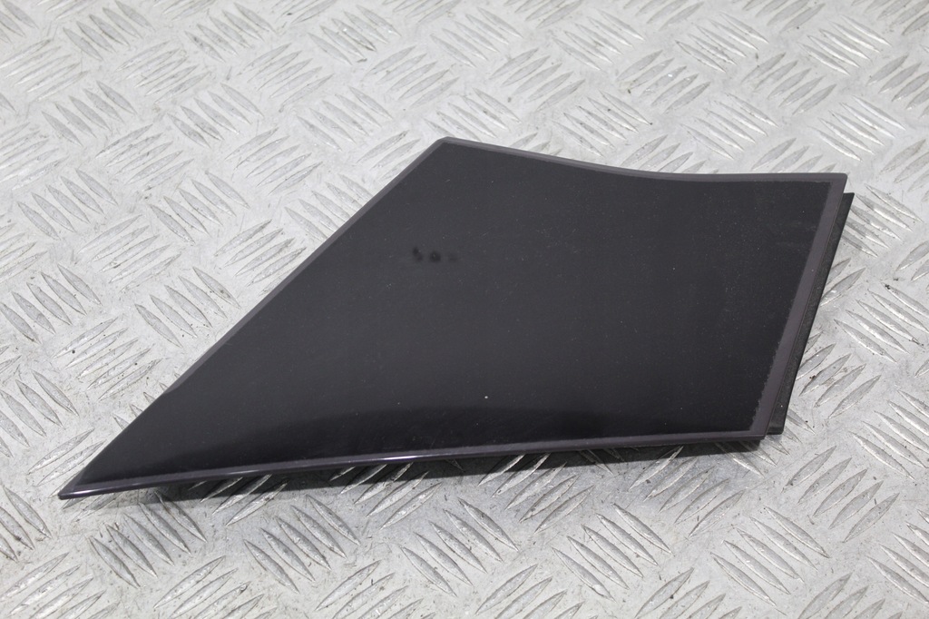 фото №1, Заглушка крила правий задня micra v 5 k14