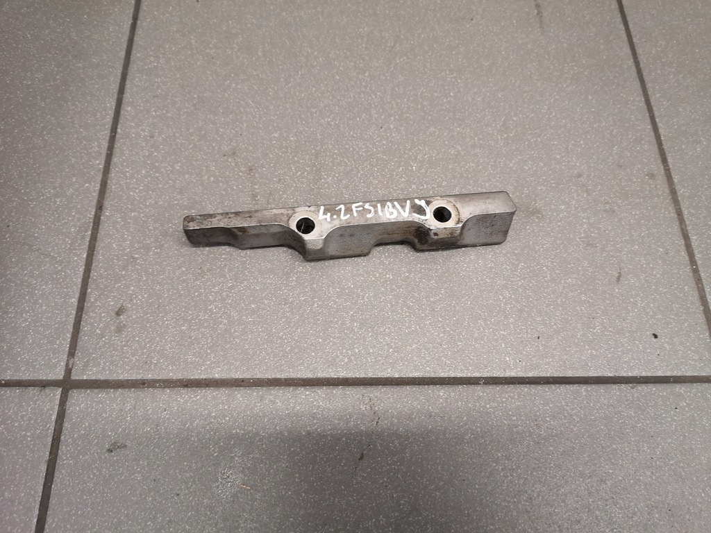 фото №1, Кронштейн колектор audi a8 d3 4.2 fsi 079253709c