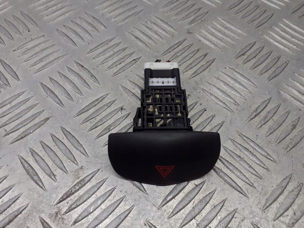 фото №1, Выключатель света аварийных nissan primera p12 1.6