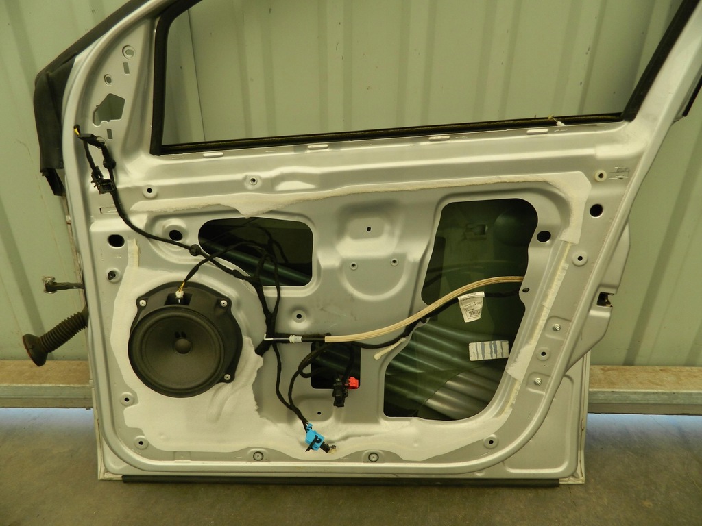 фото №12, Дверь lancia delta 3 08-14r. правое передние 620/b