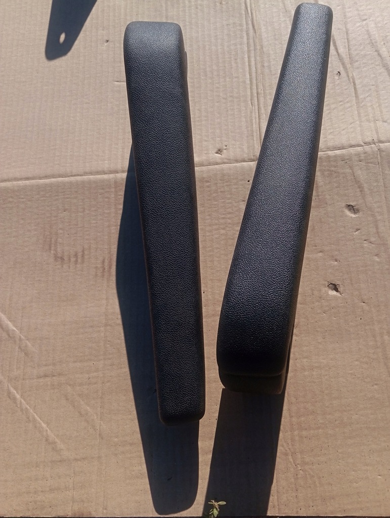 фото №8, Chrysler town country 11 подлокотник ii ряд левый правый чёрный caravan