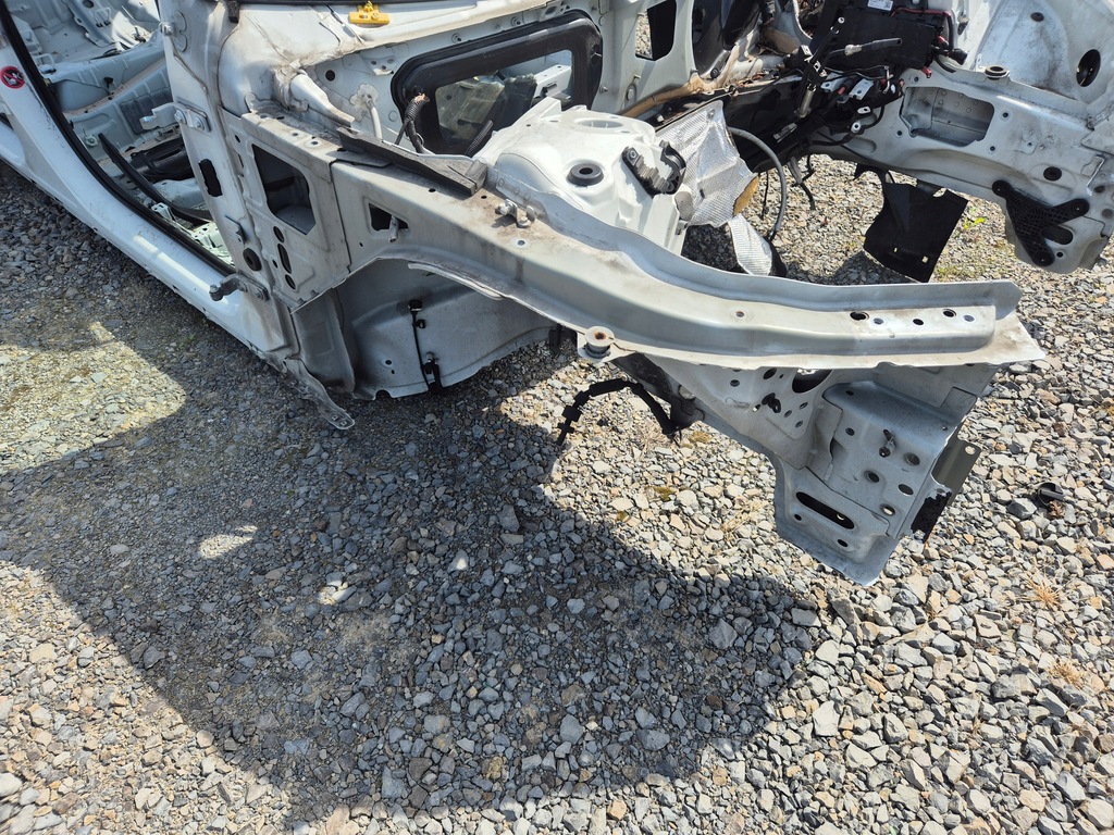 фото №1, Volvo s90 v90 17r четверть лонжерон правый перед 614-46