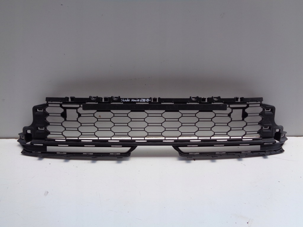 фото №1, Решётка бампера skoda kamiq 658 18-