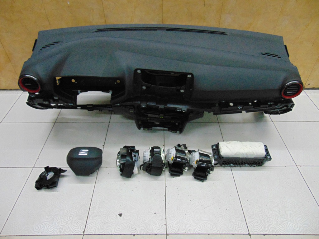 фото №1, Панель приладів консоль подушка безпеки seat arona lift