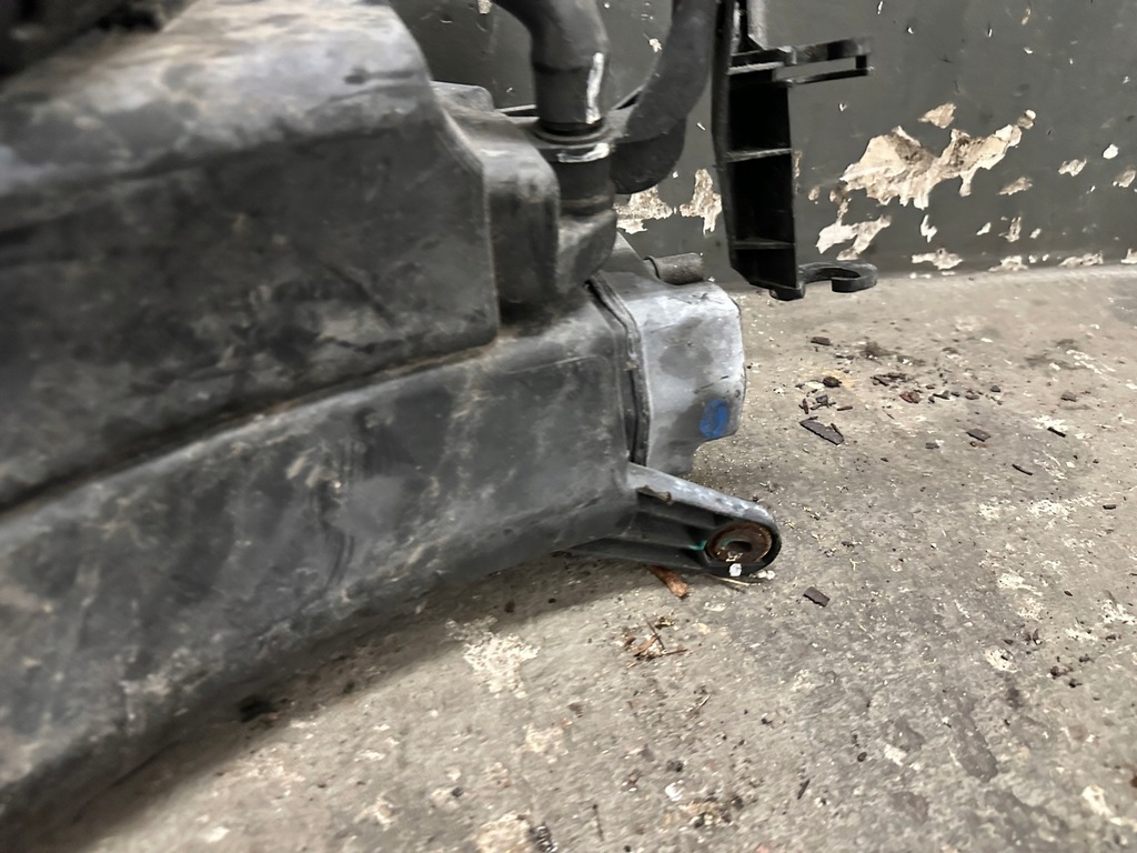 фото №11, Фільтр вугільний porsche cayenne 7l 4.5 7l0201801b