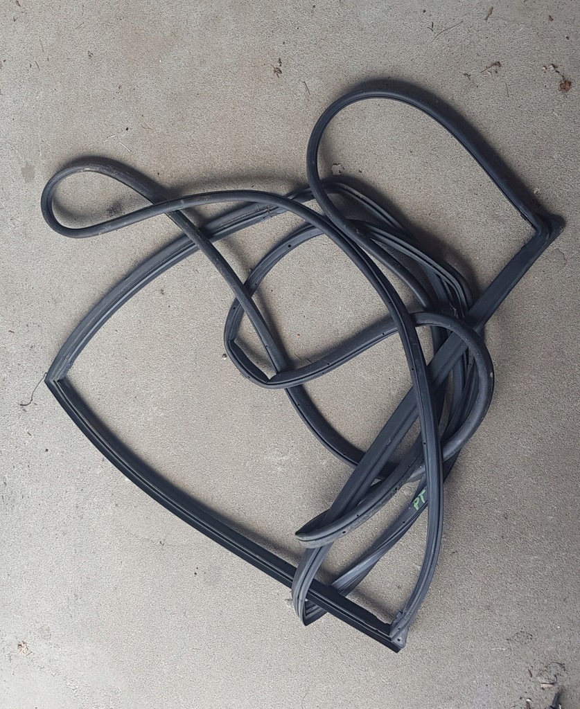 фото №1, Прокладка двері правий задня suzuki grand vitara ii