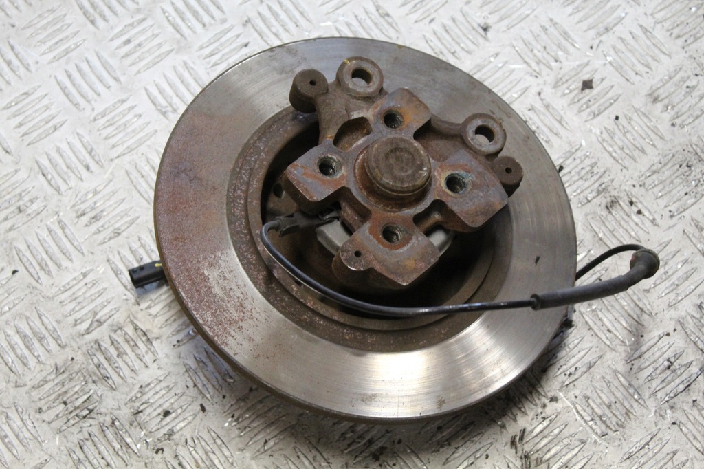 фото №2, Поворотный кулак правый задняя ступица подшипник clio iv rs